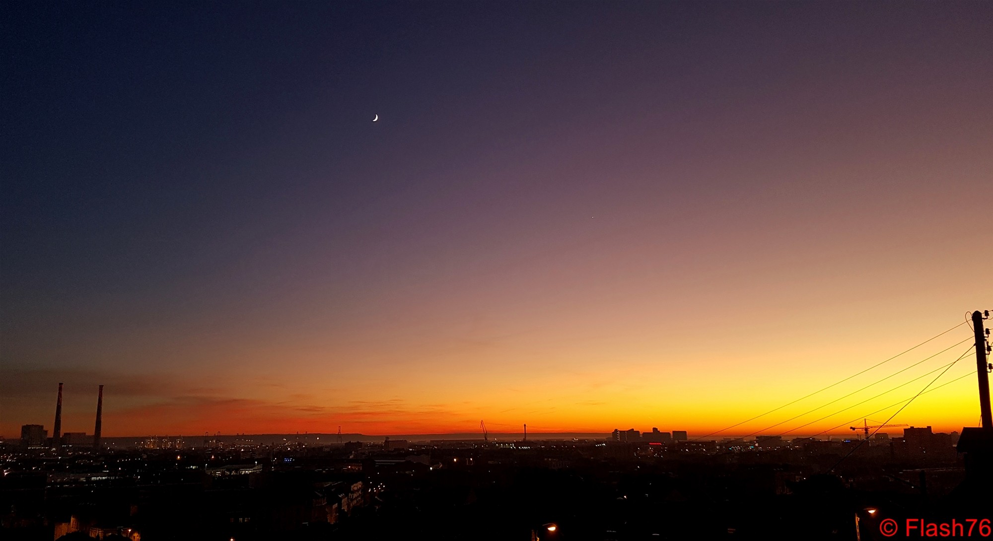 30/12/2019 - Coucher de soleil au Havre (76)