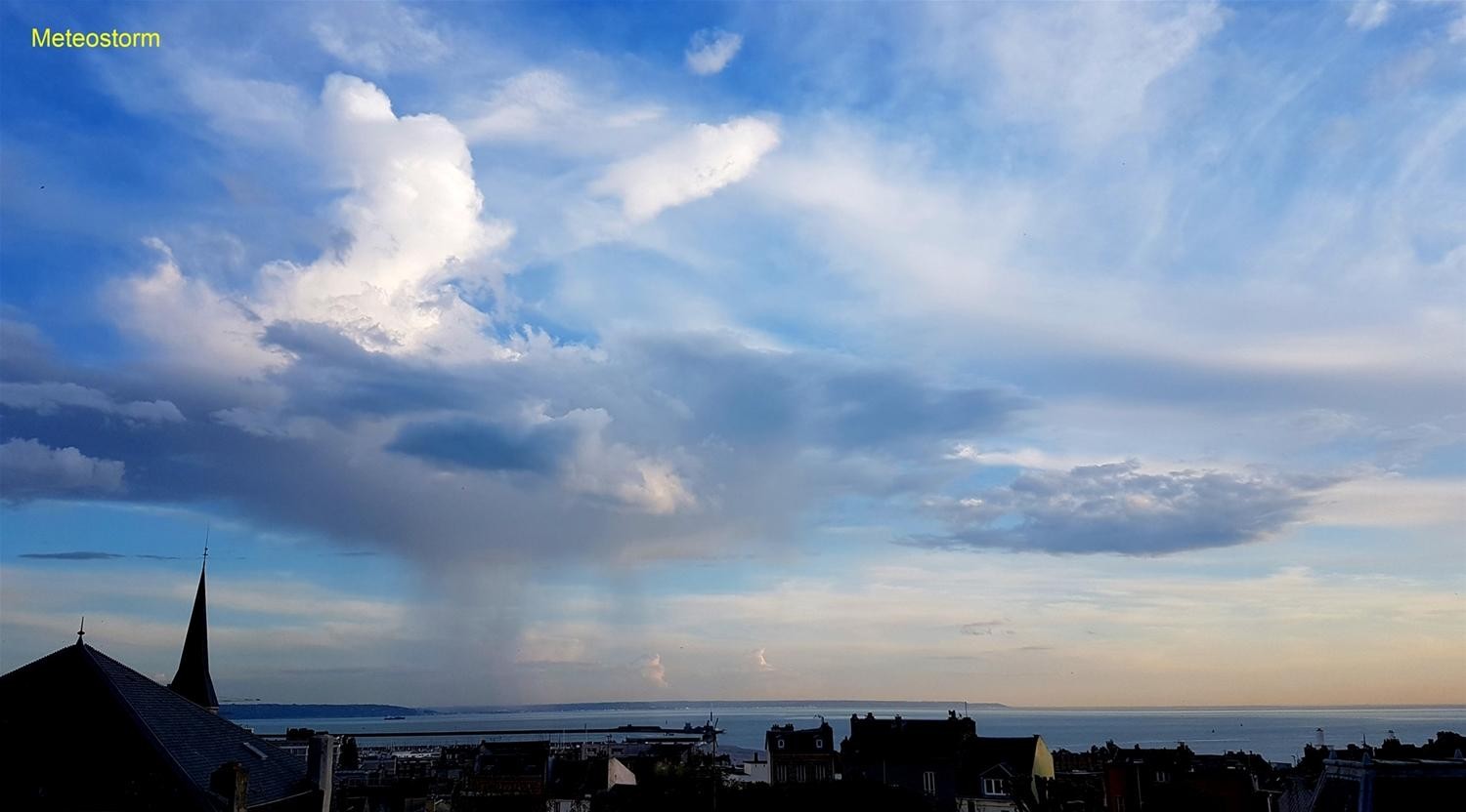 Averse orageuse mourante, le 16/04/2020 au Havre (76)