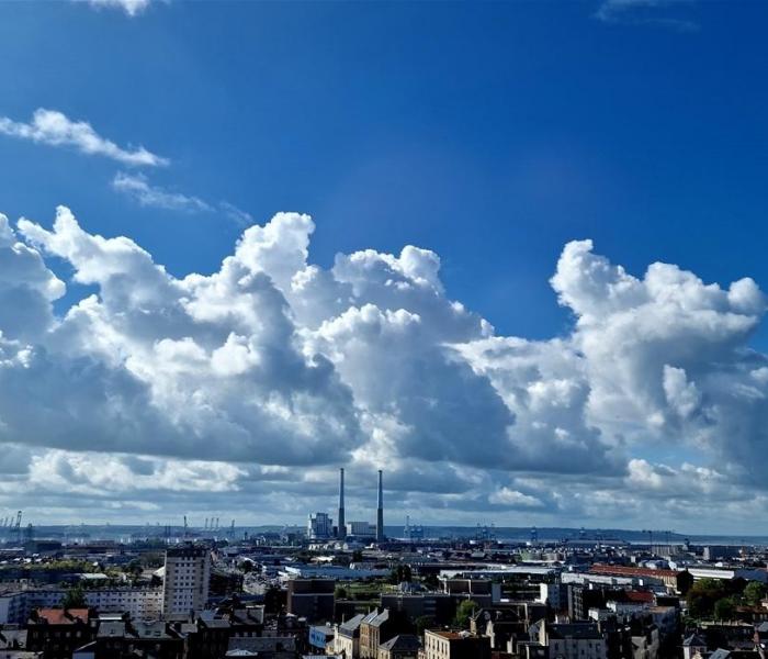 Ciel de traine le 5 mai 2023 au Havre - 76