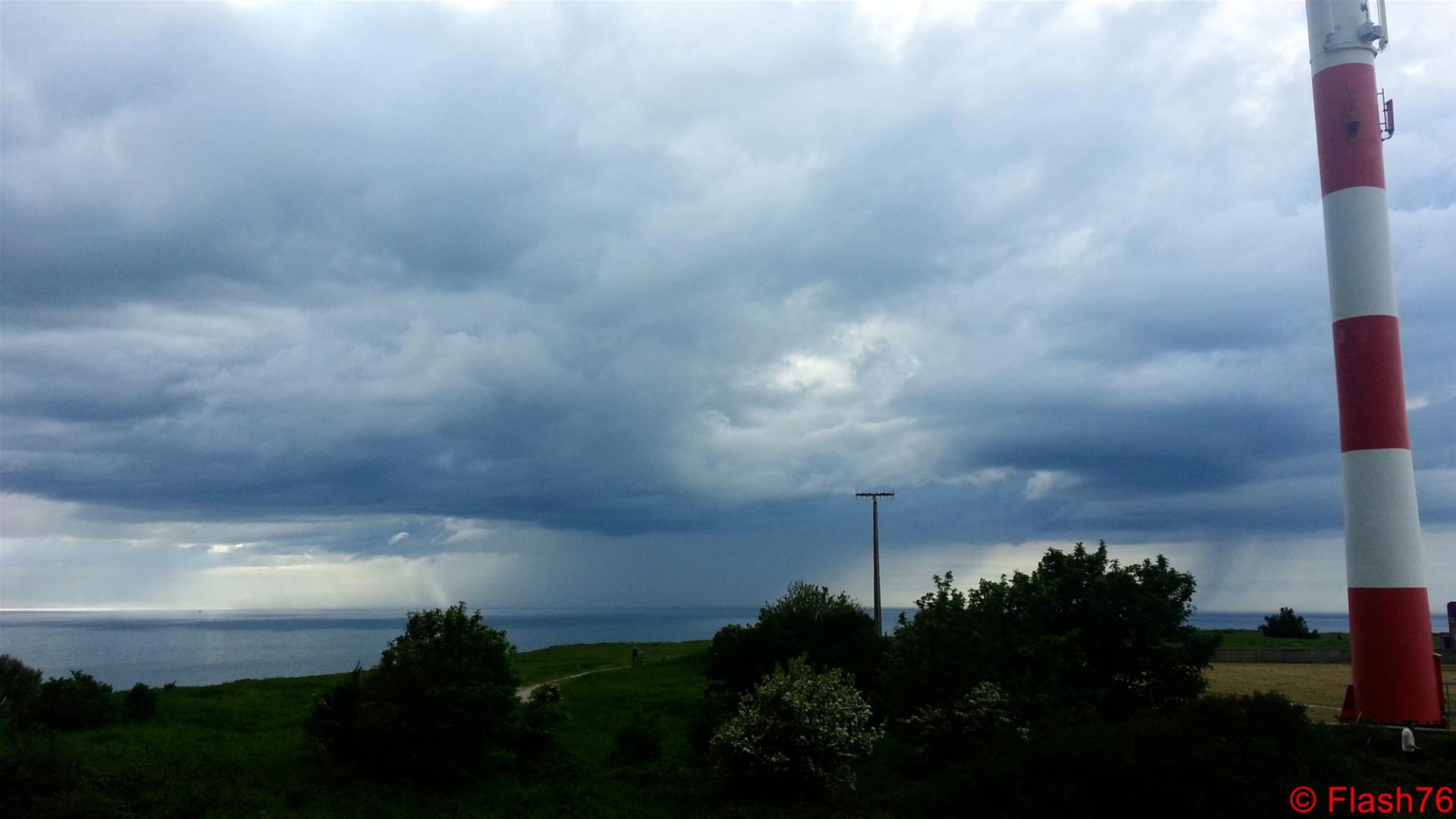 Un autre orage vers le Nord