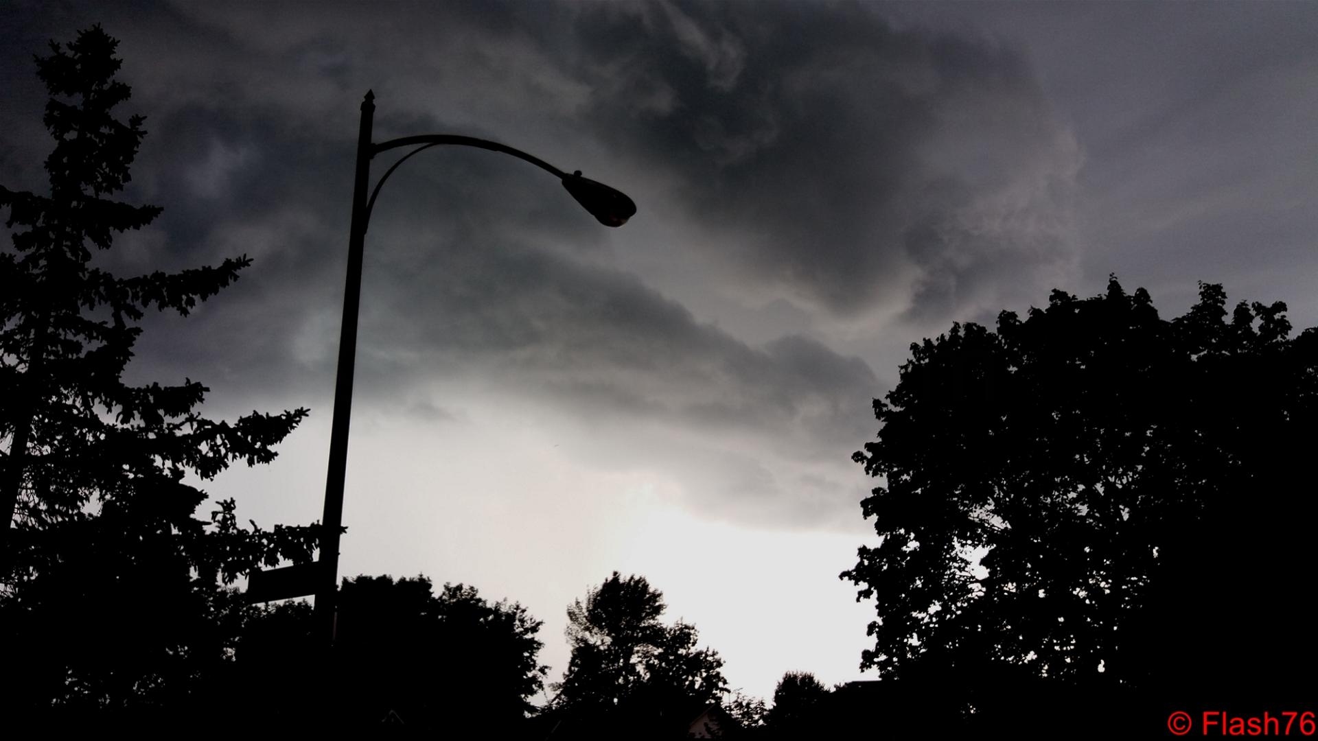 Orage explosif