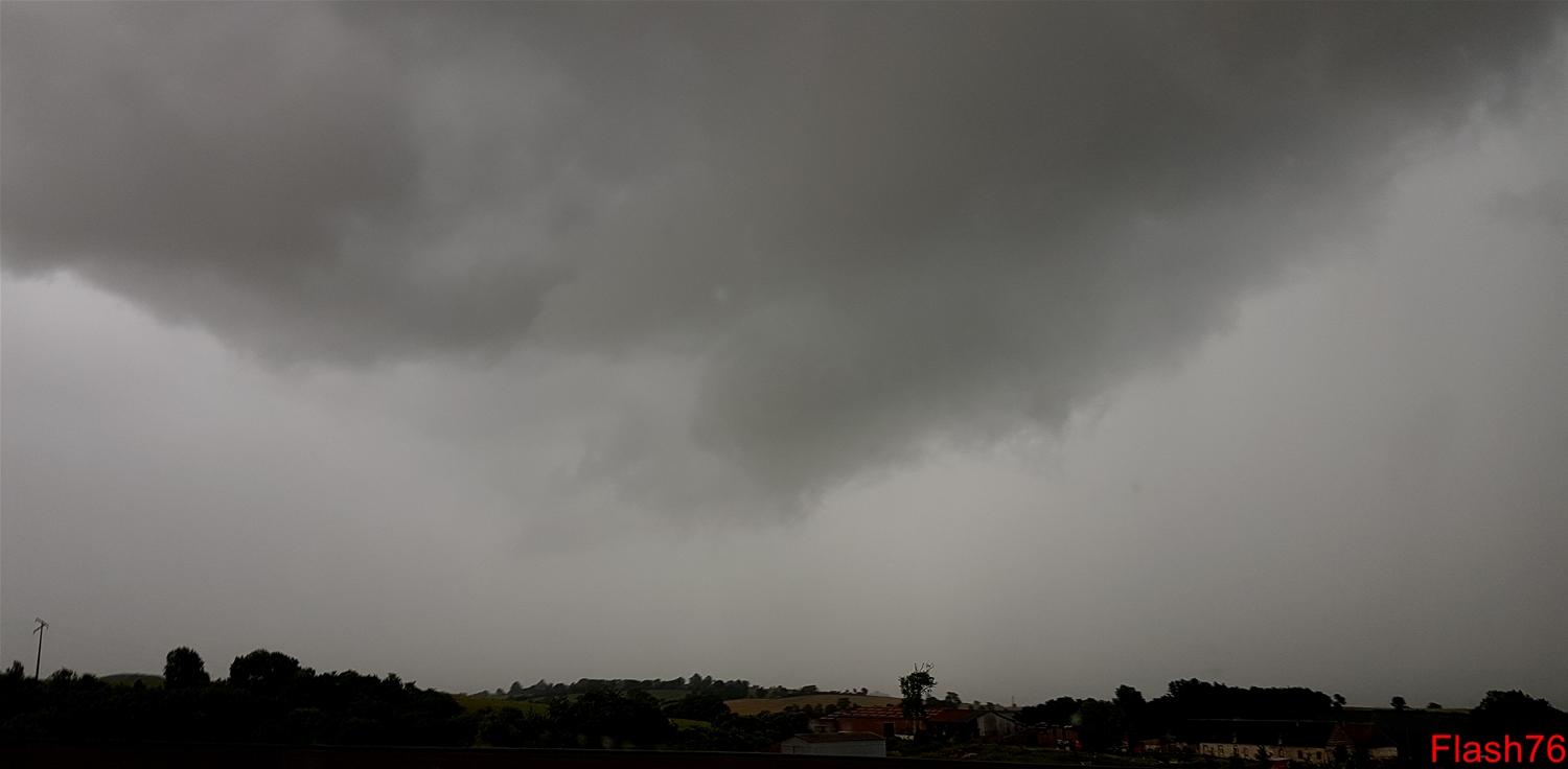 Juste sous l'orage