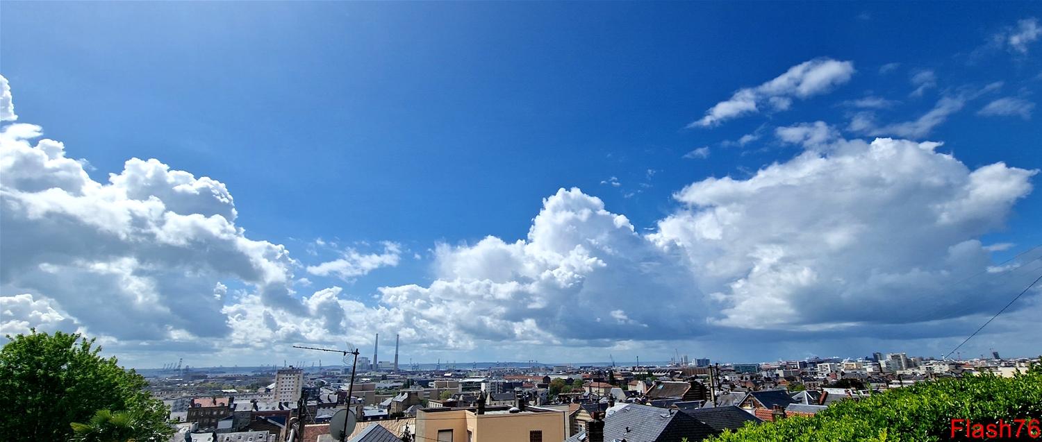 Cumulonimbus calvus et averse